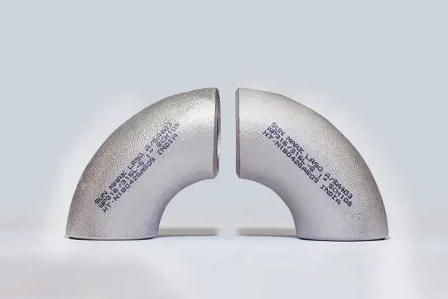 Stainless steel 90° elbow pipe fitting for smooth directional changes in piping with high durability and corrosion resistance