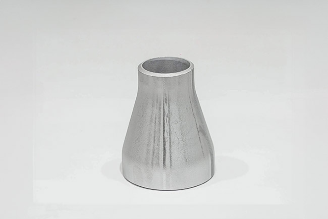 Stainless steel concentric reducers join pipes of different diameters for smooth flow and corrosion resistance in pipelines.