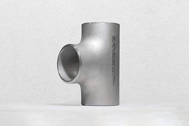 Stainless steel equal tees join three pipes allowing smooth flow distribution or redirection in piping systems.